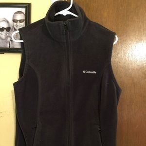 Columbia vest